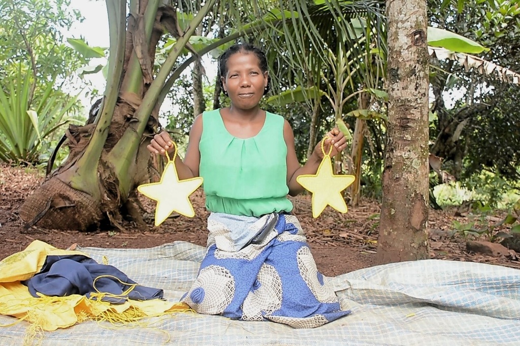 Madagascar Star Wall Décor